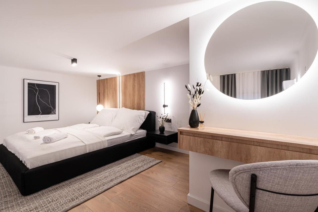 E56 - Grand Boulevard Heritage Residence - Best Location By Bqa Budapest Kültér fotó