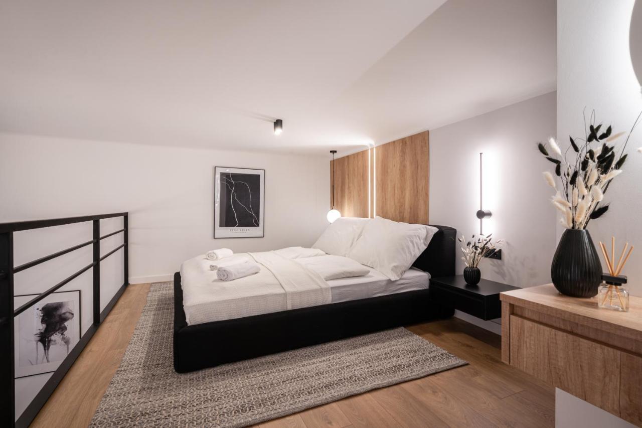E56 - Grand Boulevard Heritage Residence - Best Location By Bqa Budapest Kültér fotó
