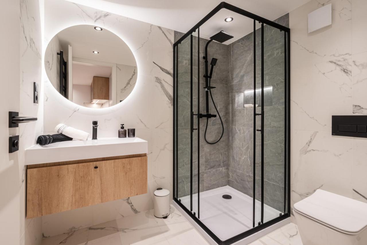 E56 - Grand Boulevard Heritage Residence - Best Location By Bqa Budapest Kültér fotó