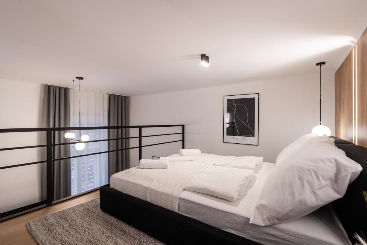 E56 - Grand Boulevard Heritage Residence - Best Location By Bqa Budapest Kültér fotó